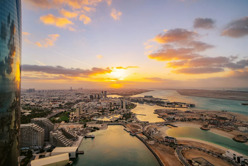abu-dhabi-by-gamze-teoman-unsplash