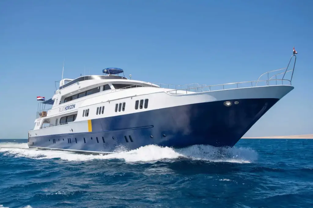 blue horizon liveaboard boat