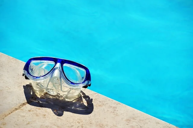scuba diving mask